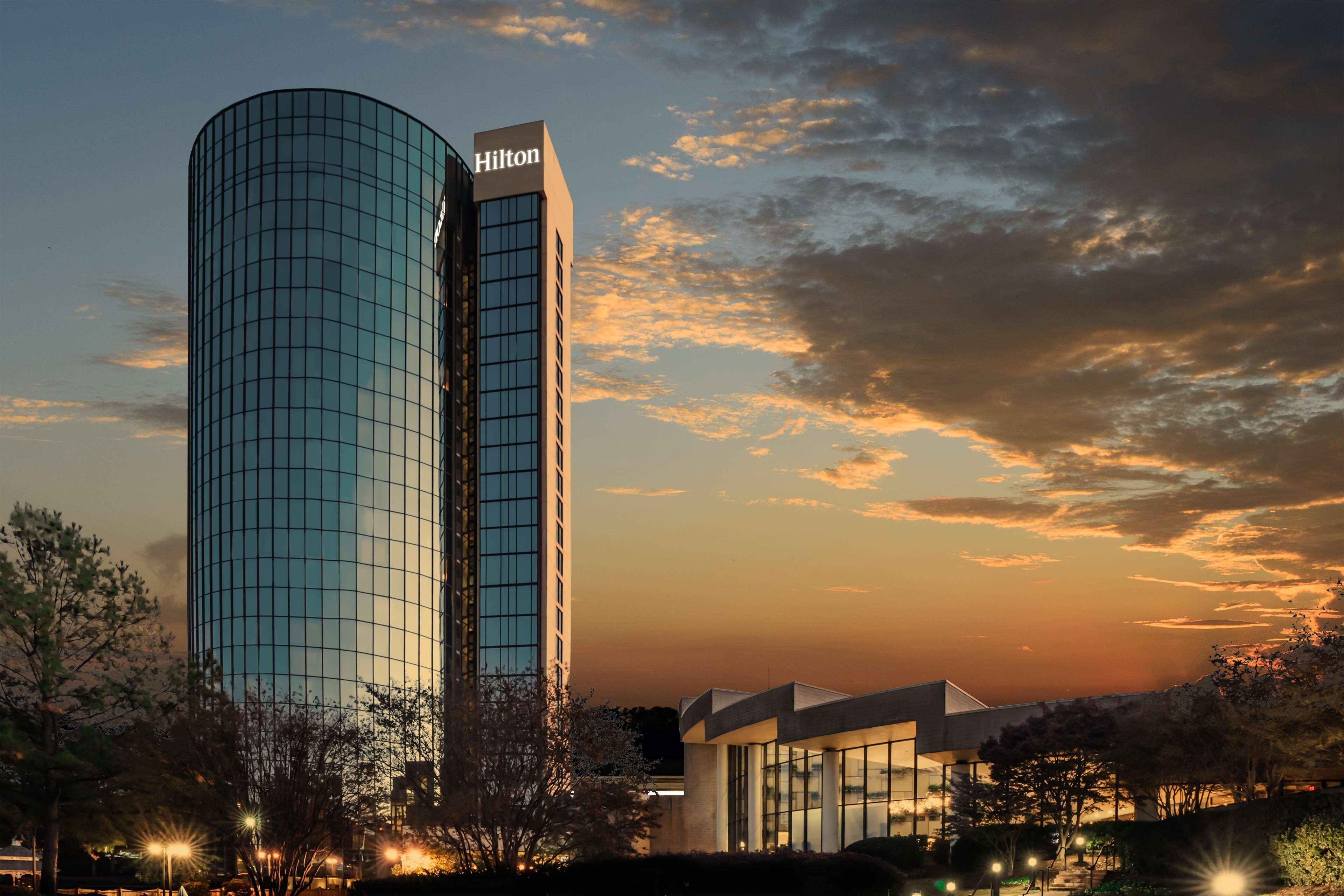 Hilton Memphis Hotel Exterior photo